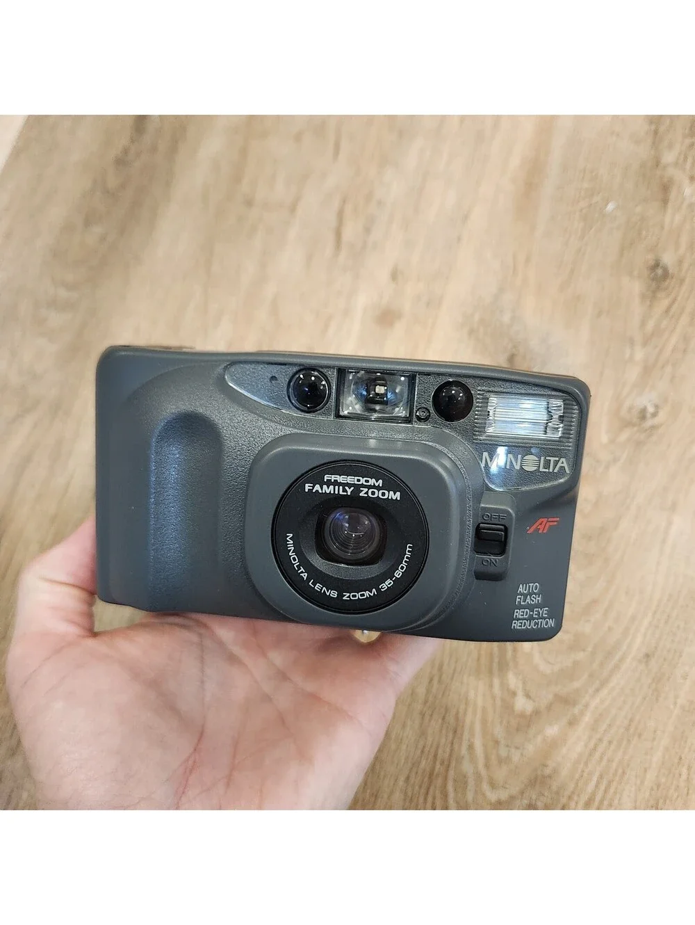 Minolta Freedom Family Zoom AF 35mm Point & Shoot Film Camera New Open Box Black
